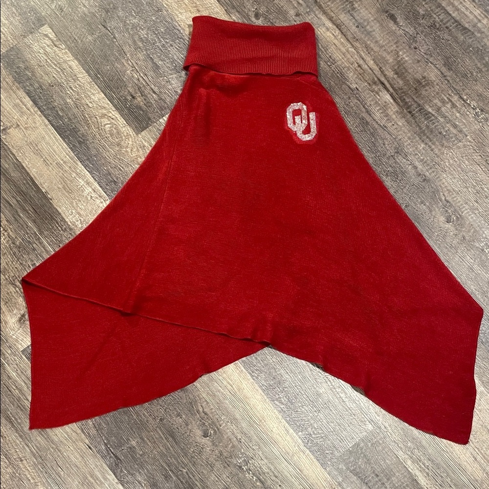 NFL Oklahoma Sooners Women’s Shawl With Rhinestone Appliqué